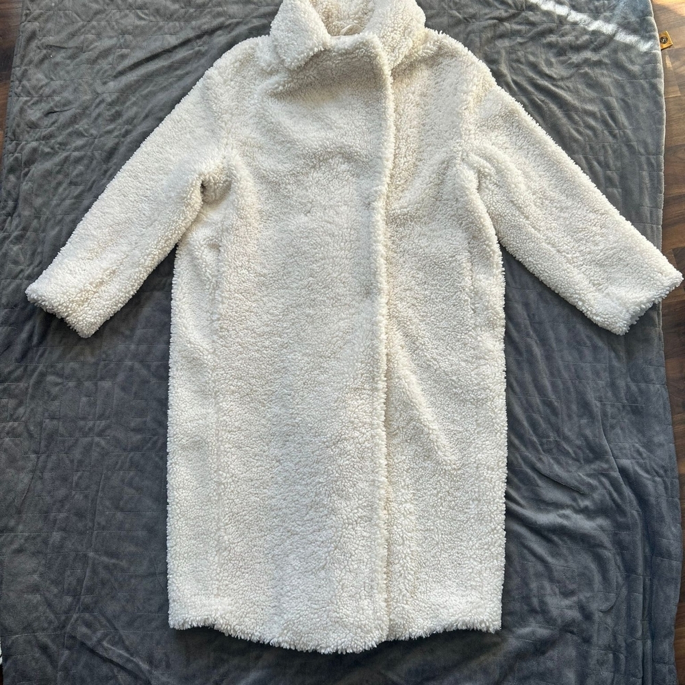 H&M   Long Pile  Teddy  Coat  Size Xs